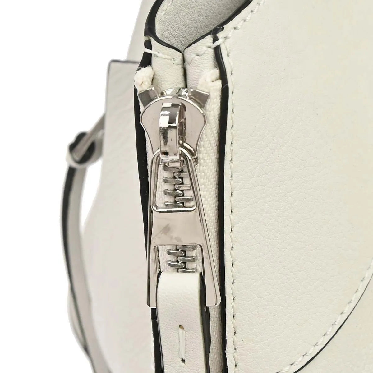 Loewe Hammock Leather White Leather Handbag (Pre-Owned)
