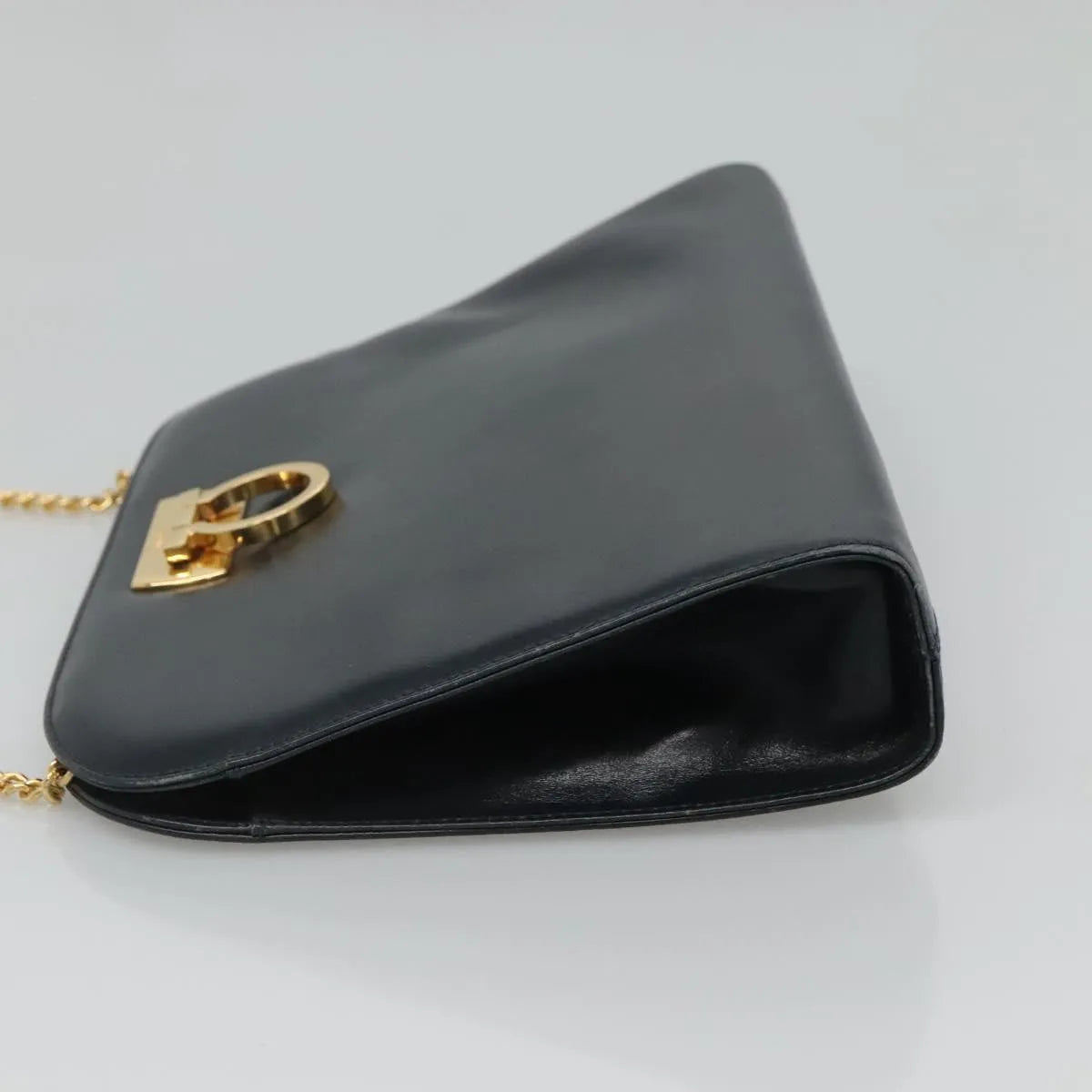 Salvatore Ferragamo Vintage Gancini Chain Leather Navy Leather Shoulder Bag Bag (Pre-Owned)