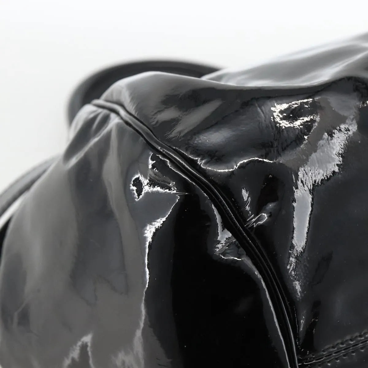 Salvatore Ferragamo Gancini Patent Leather Black Patent_Leather Handbag (Pre-Owned)