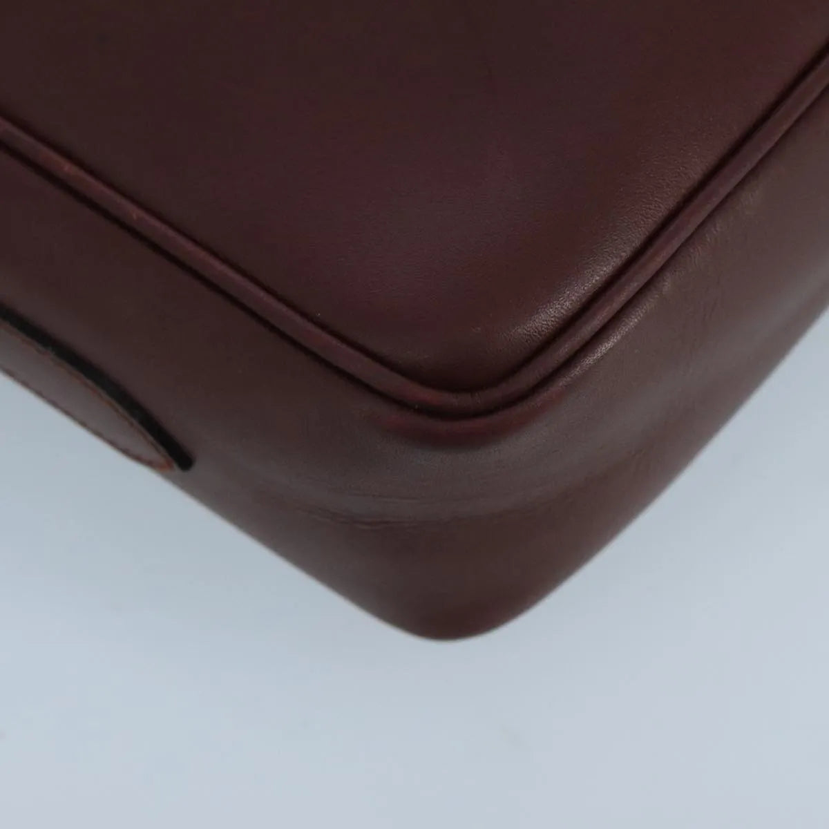 Cartier Must De Cartier Leather Burgundy Leather Shoulder Bag Bag (Pre-Owned)