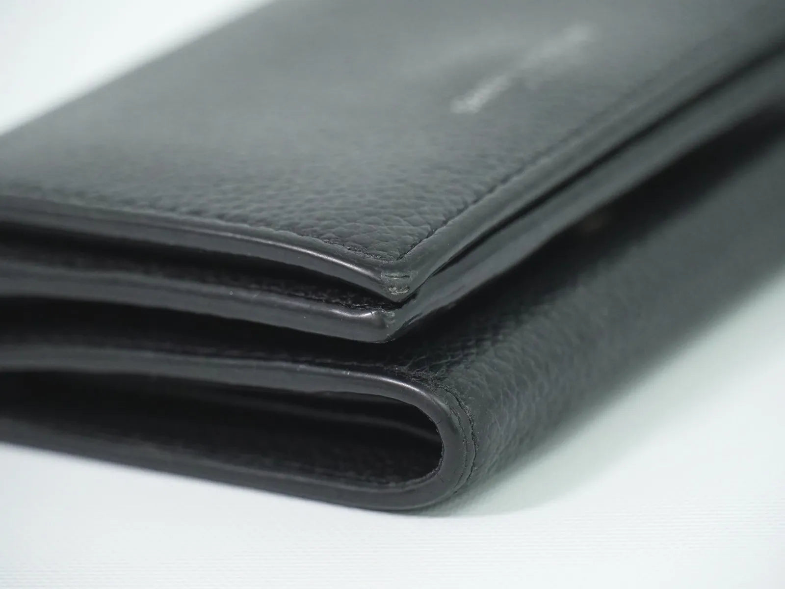 Saint Laurent Compact Matelasse Leather Black Leather Wallets Accessory (Pre-Owned)