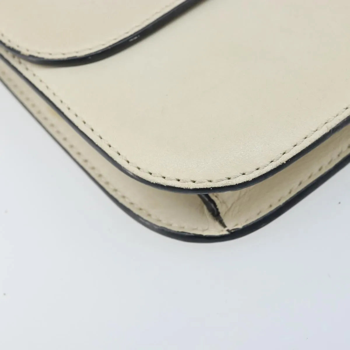 Valentino Garavani Glam Lock Leather White Leather Shoulder Bag Bag (Pre-Owned)