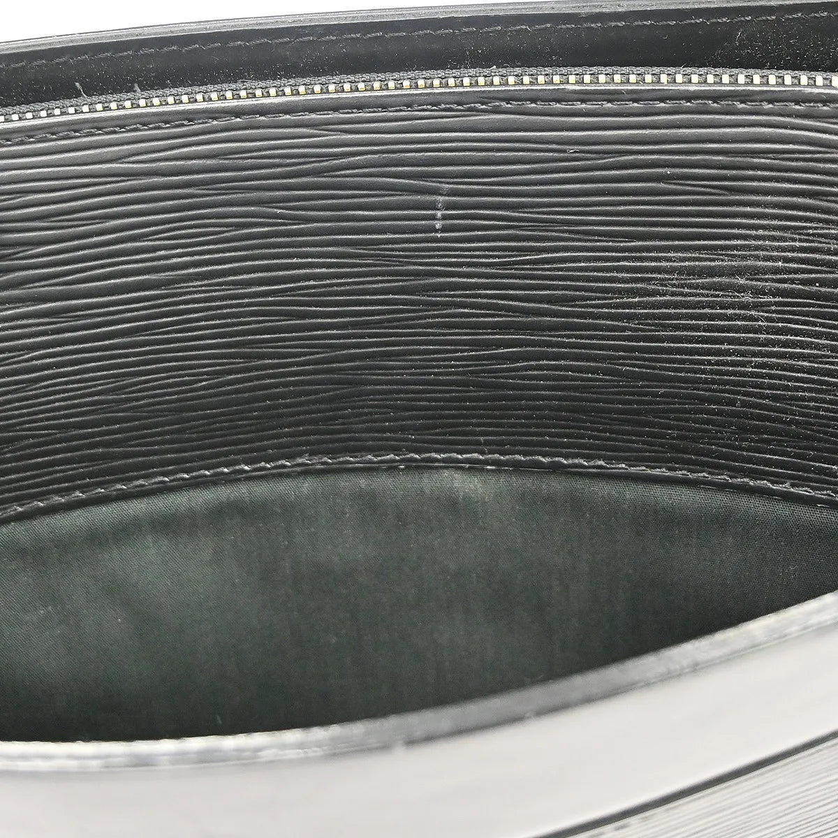 Louis Vuitton Croisette Epi Black Leather Handbag (Pre-Owned)