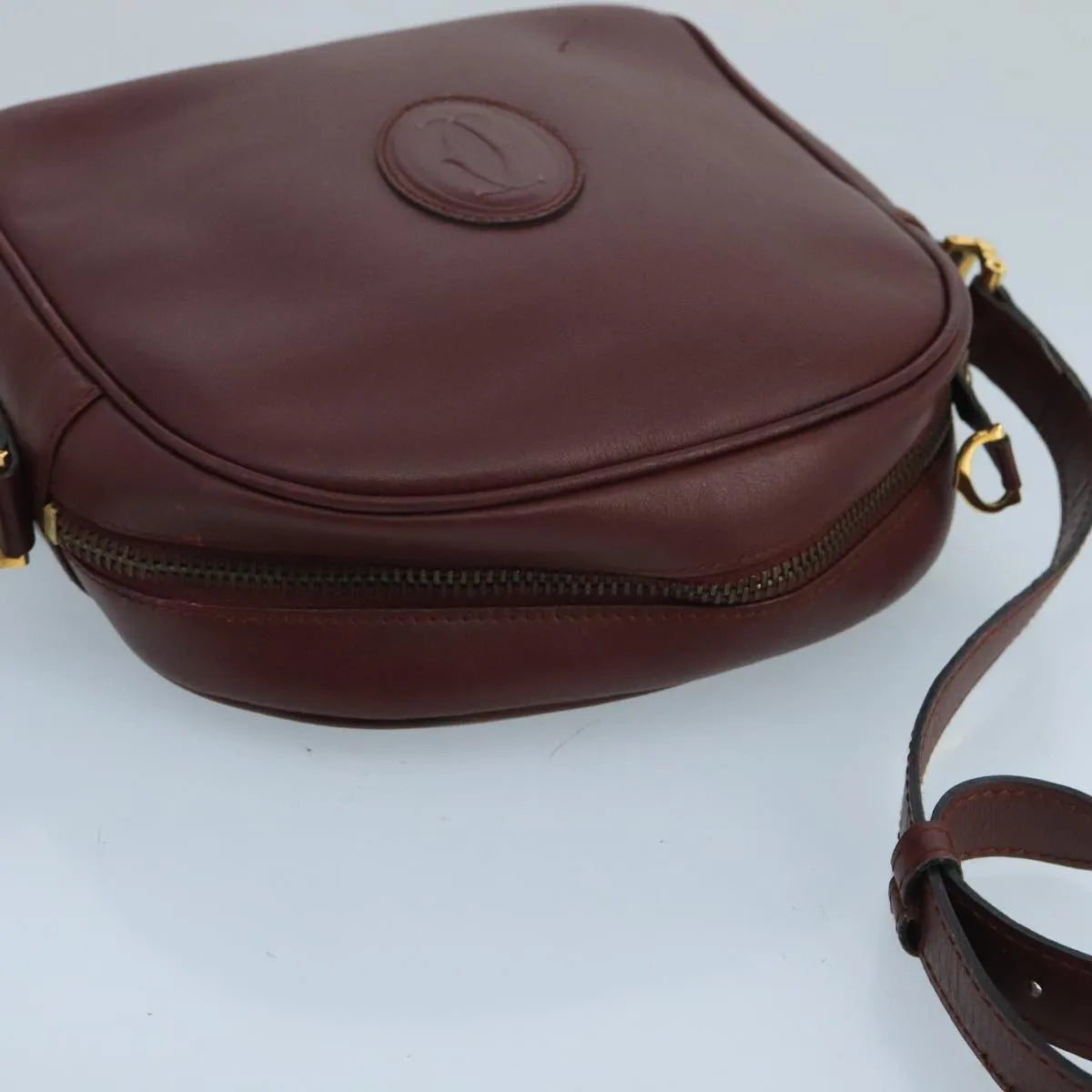 Cartier Must De Cartier Leather Burgundy Leather Shoulder Bag Bag (Pre-Owned)