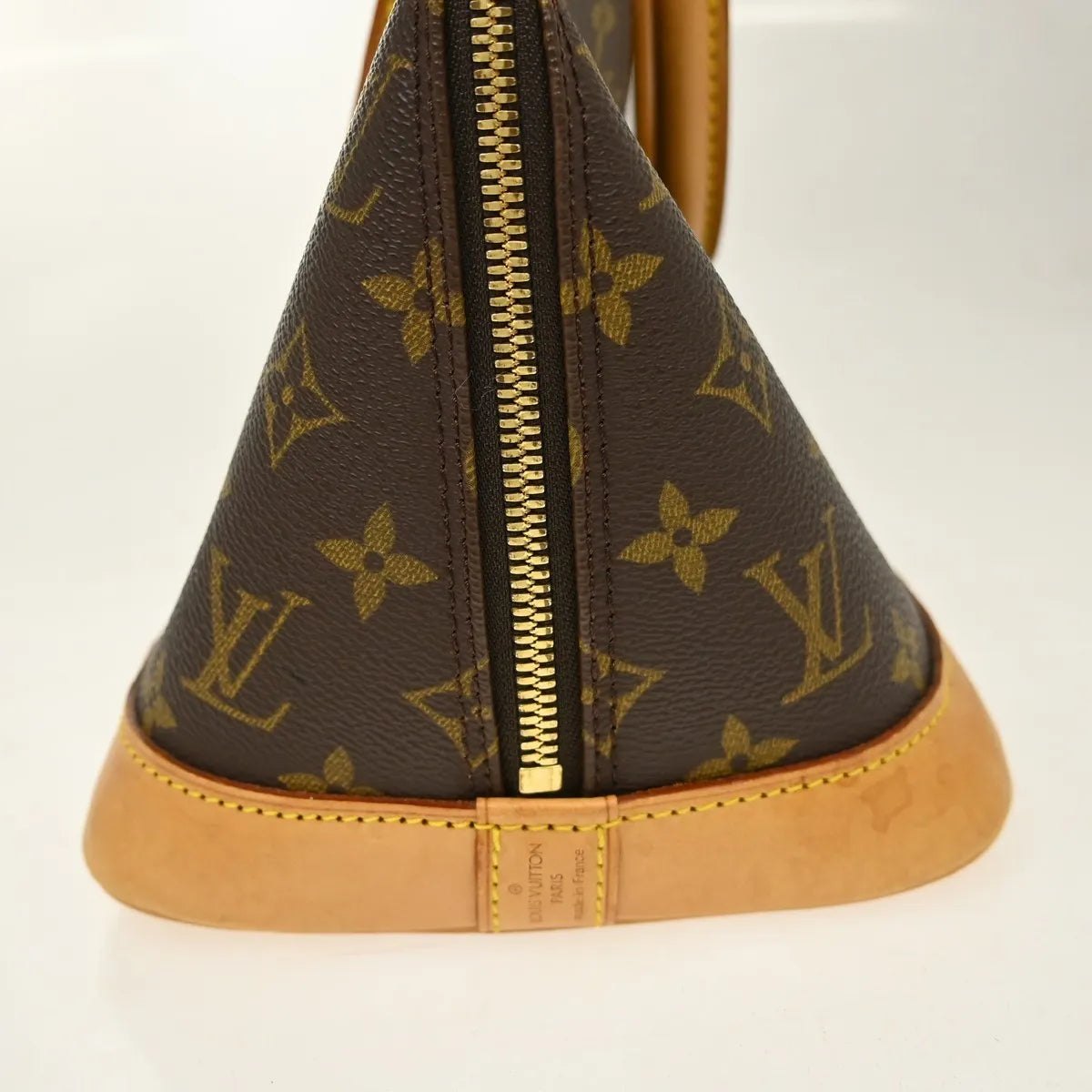 Louis Vuitton Alma Monogram Brown Canvas Handbag (Pre-Owned)