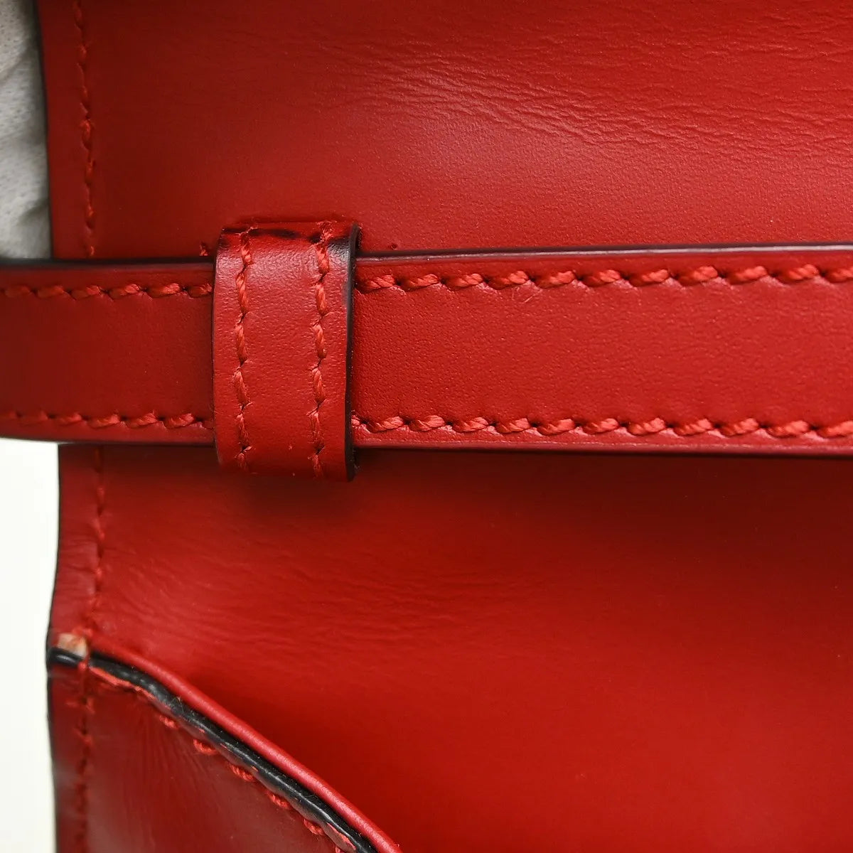 Gucci Sylvie Leather Red Leather Shoulder Bag Bag (Pre-Owned)