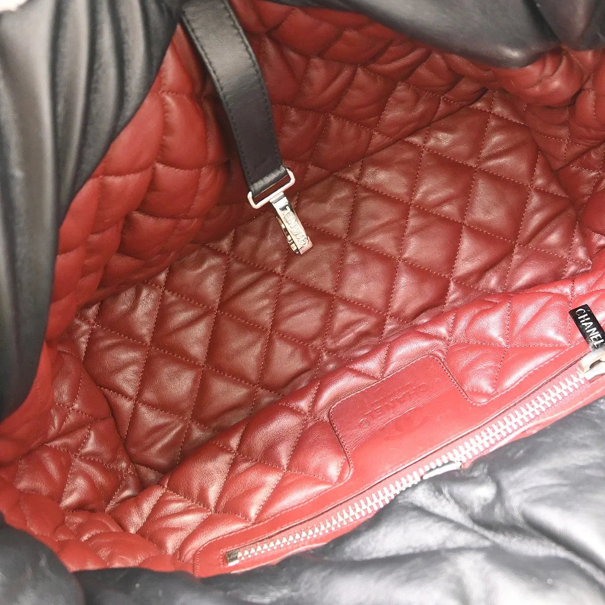 Chanel Coco Cocoon Reversible Tote Quilted Lambskin Black Leather Tote Bag Bag (Pre-Owned)