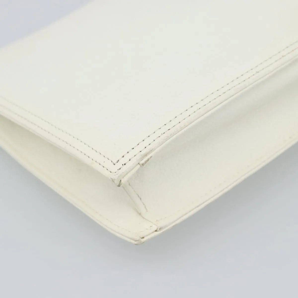 Saint Laurent Vintage Leather White Leather Clutche & Pouche Bag (Pre-Owned)