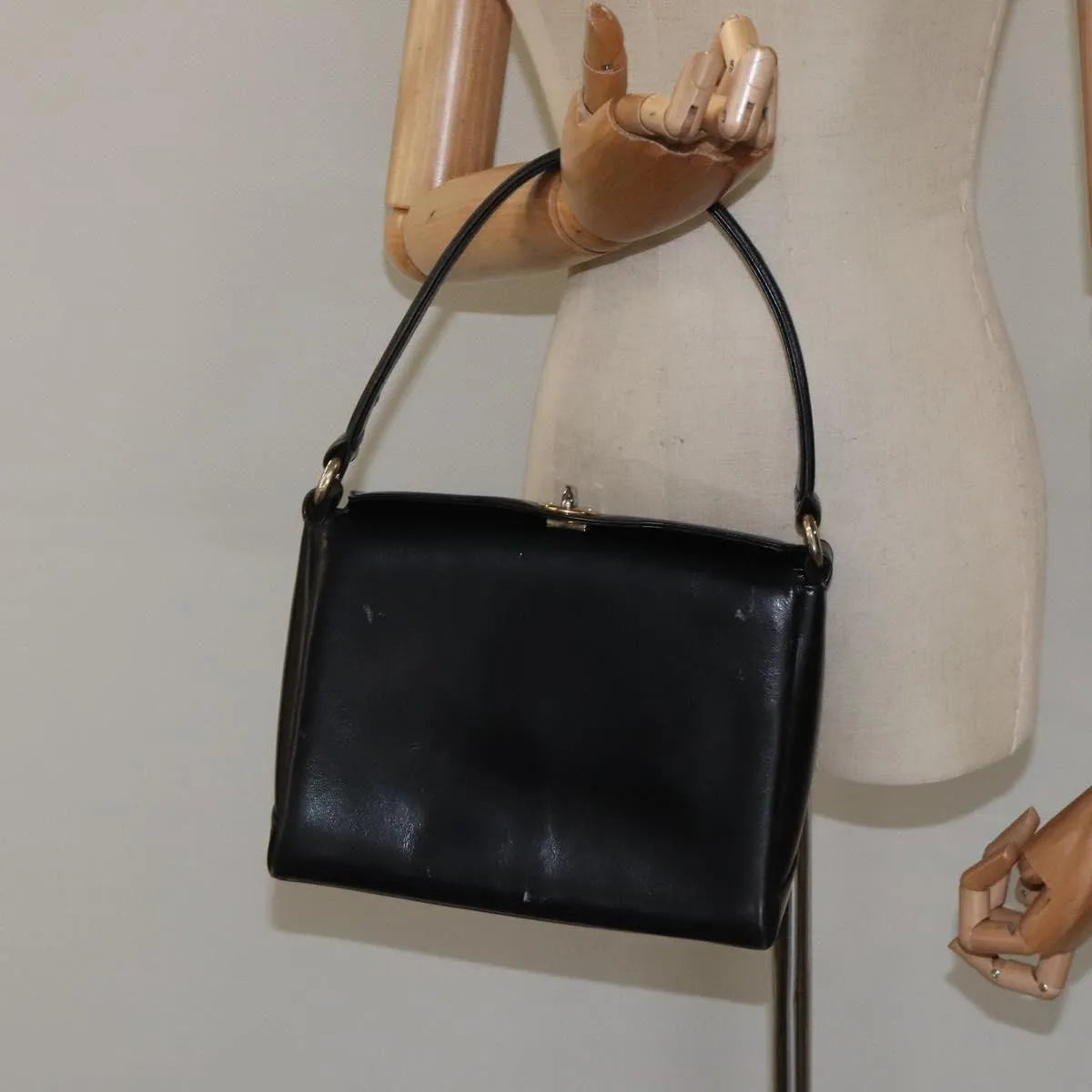 Gucci Vintage Convertible Box Leather Black Leather Handbag (Pre-Owned)