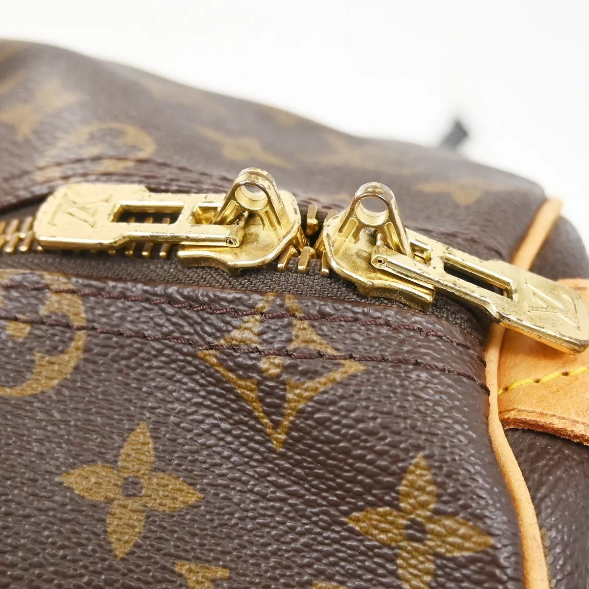 Louis Vuitton Keepall Monogram Canvas Brown Canvas Travel Bag Bag (Pre-Owned)