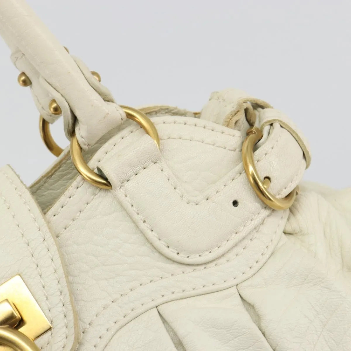 Salvatore Ferragamo Gancini Leather White Leather Handbag (Pre-Owned)