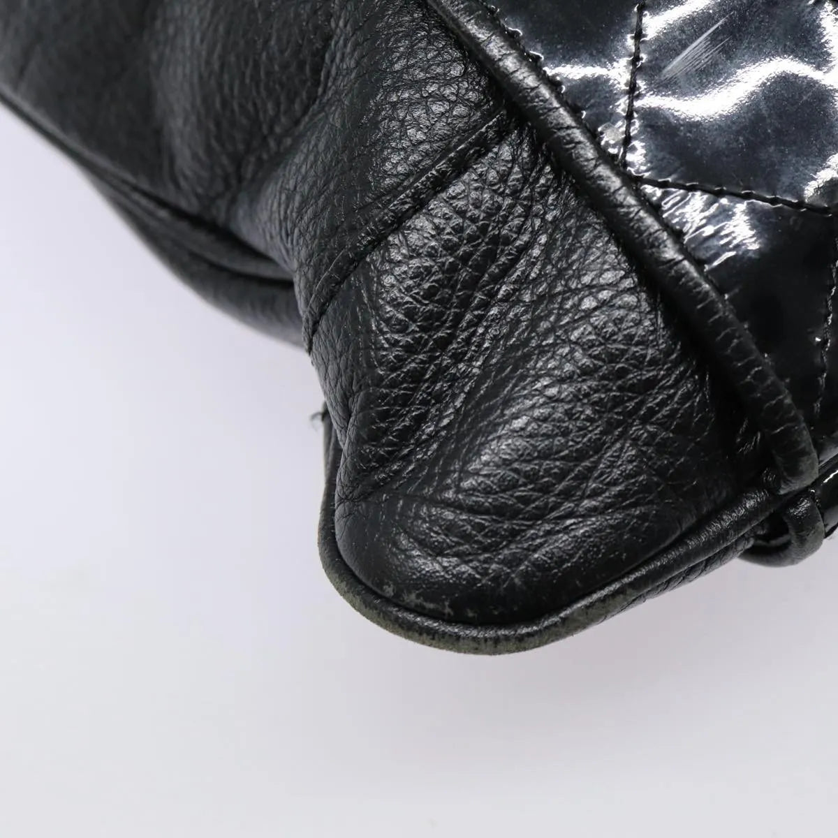 Burberry Vintage Leather Black Leather Shoulder Bag Bag (Pre-Owned)