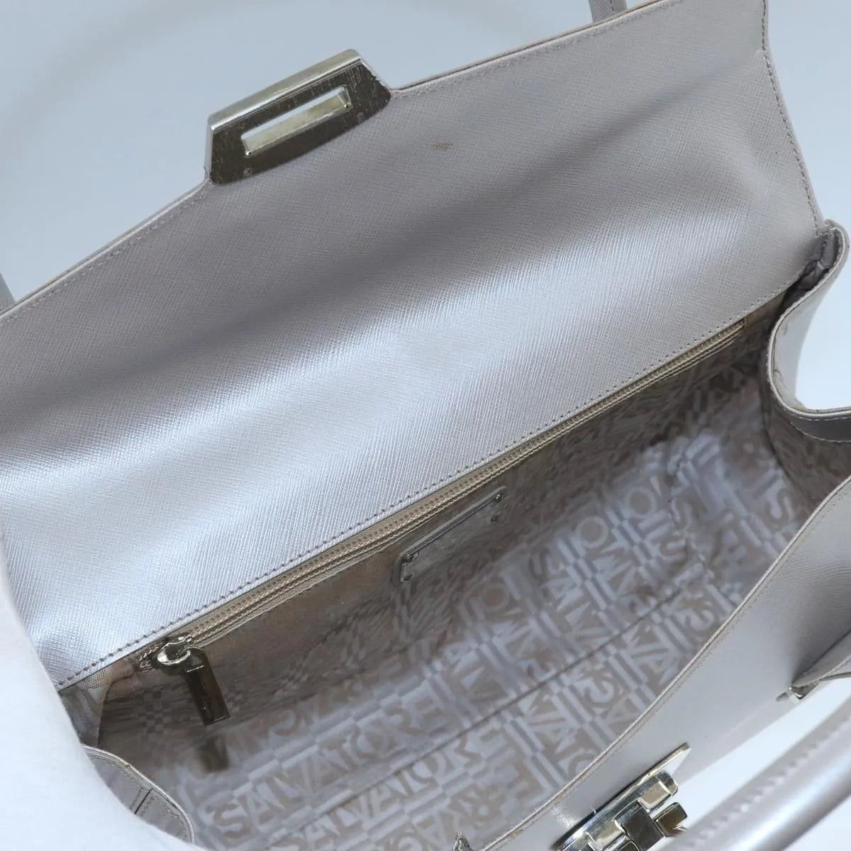 Salvatore Ferragamo Virna Satchel Leather Silver Leather Handbag (Pre-Owned)