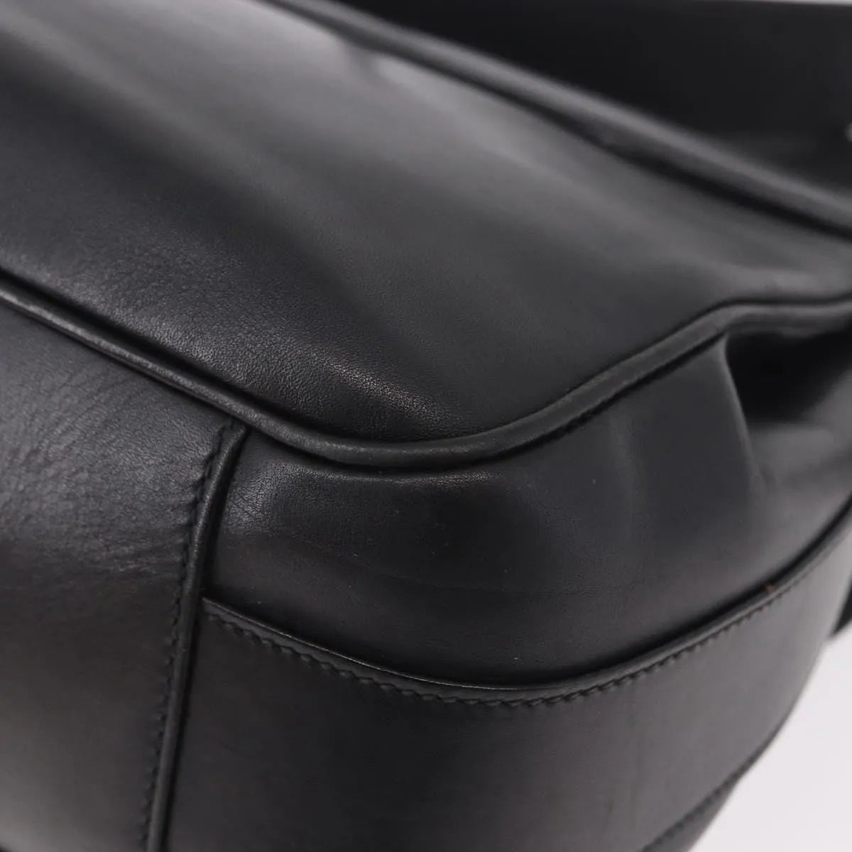 Gucci Vintage Leather Black Leather Shoulder Bag Bag (Pre-Owned)