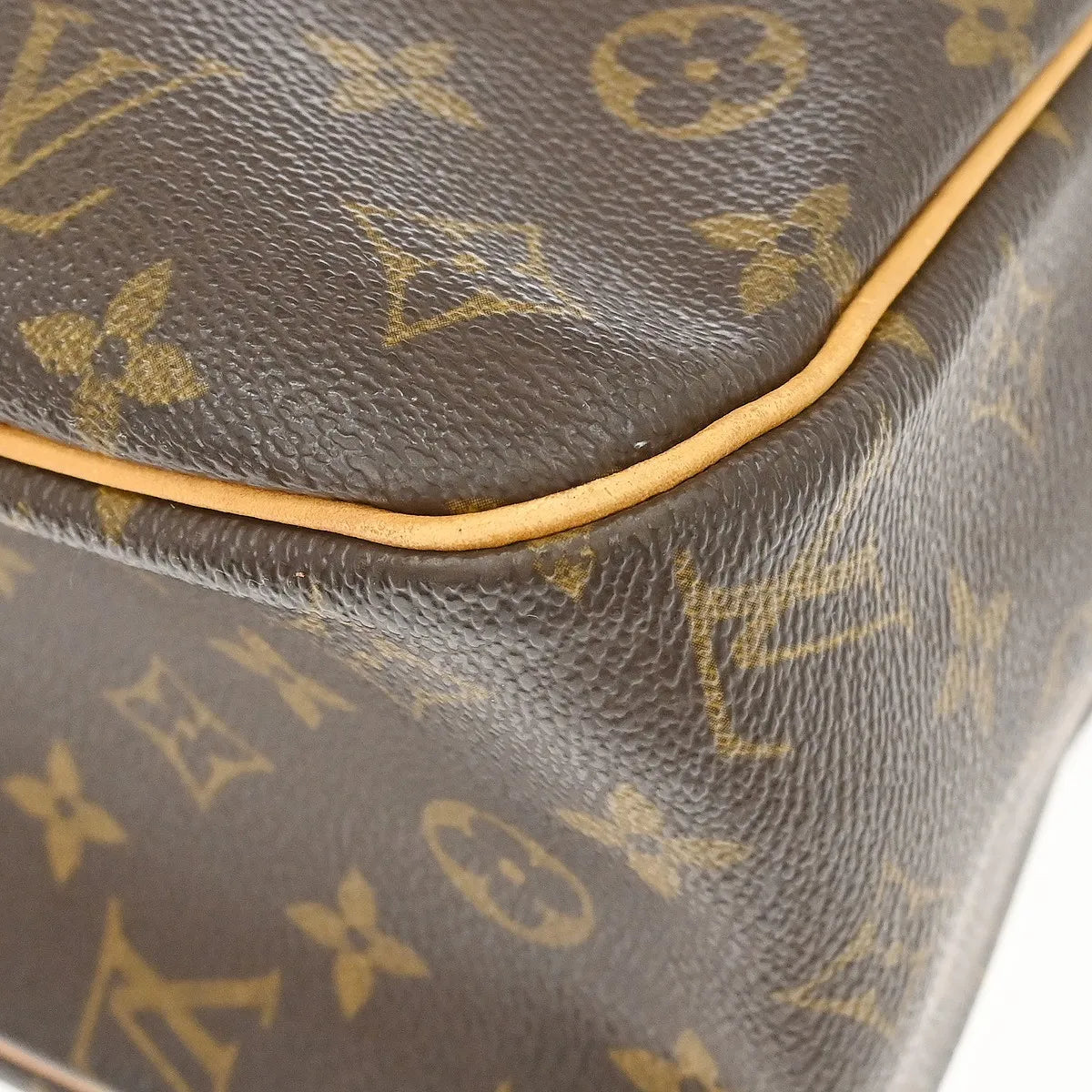 Louis Vuitton Cite Monogram Canvas Brown Canvas Shoulder Bag Bag (Pre-Owned)