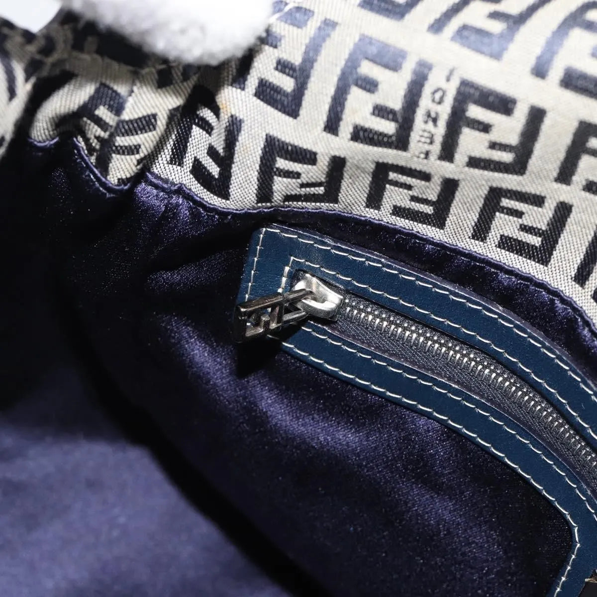 Fendi Zucchino Canvas Mamma Baguette Canvas Navy Canvas Shoulder Bag Bag (Pre-Owned)