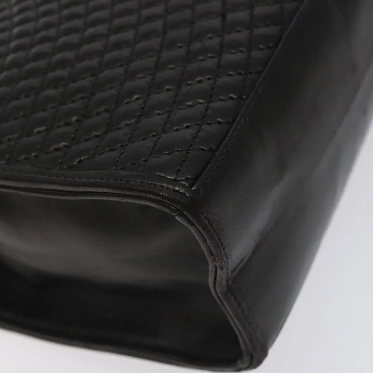 Bally Vintage Quilted Leather Black Leather Handbag (Pre-Owned)