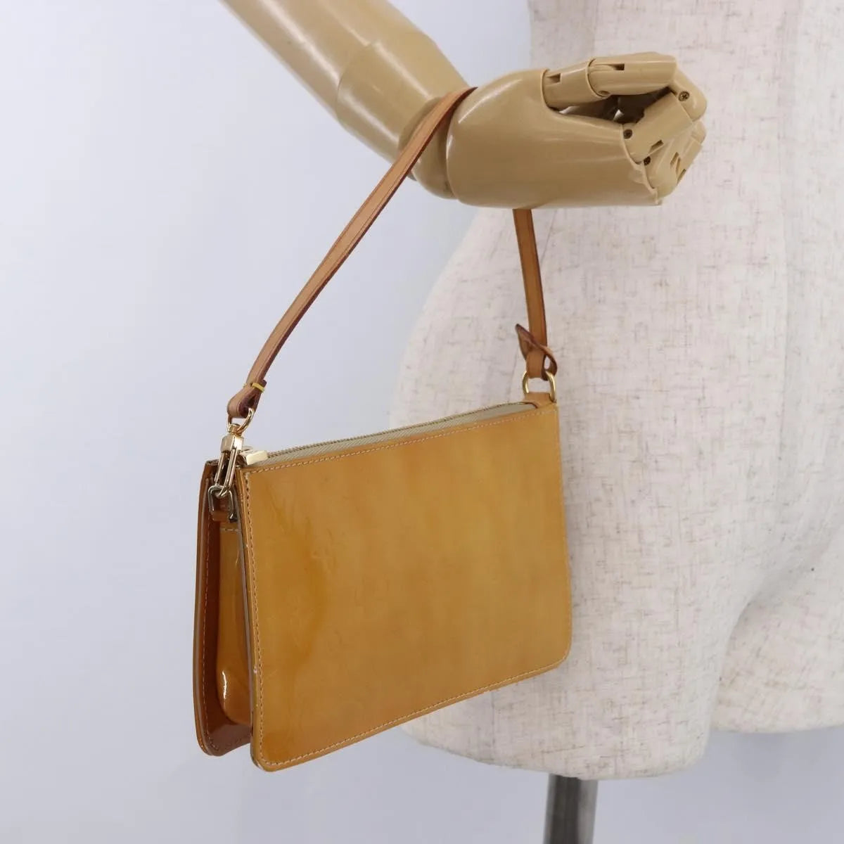 Louis Vuitton Lexington Pochette Monogram Vernis Beige Patent_Leather Clutche & Pouche Bag (Pre-Owned)