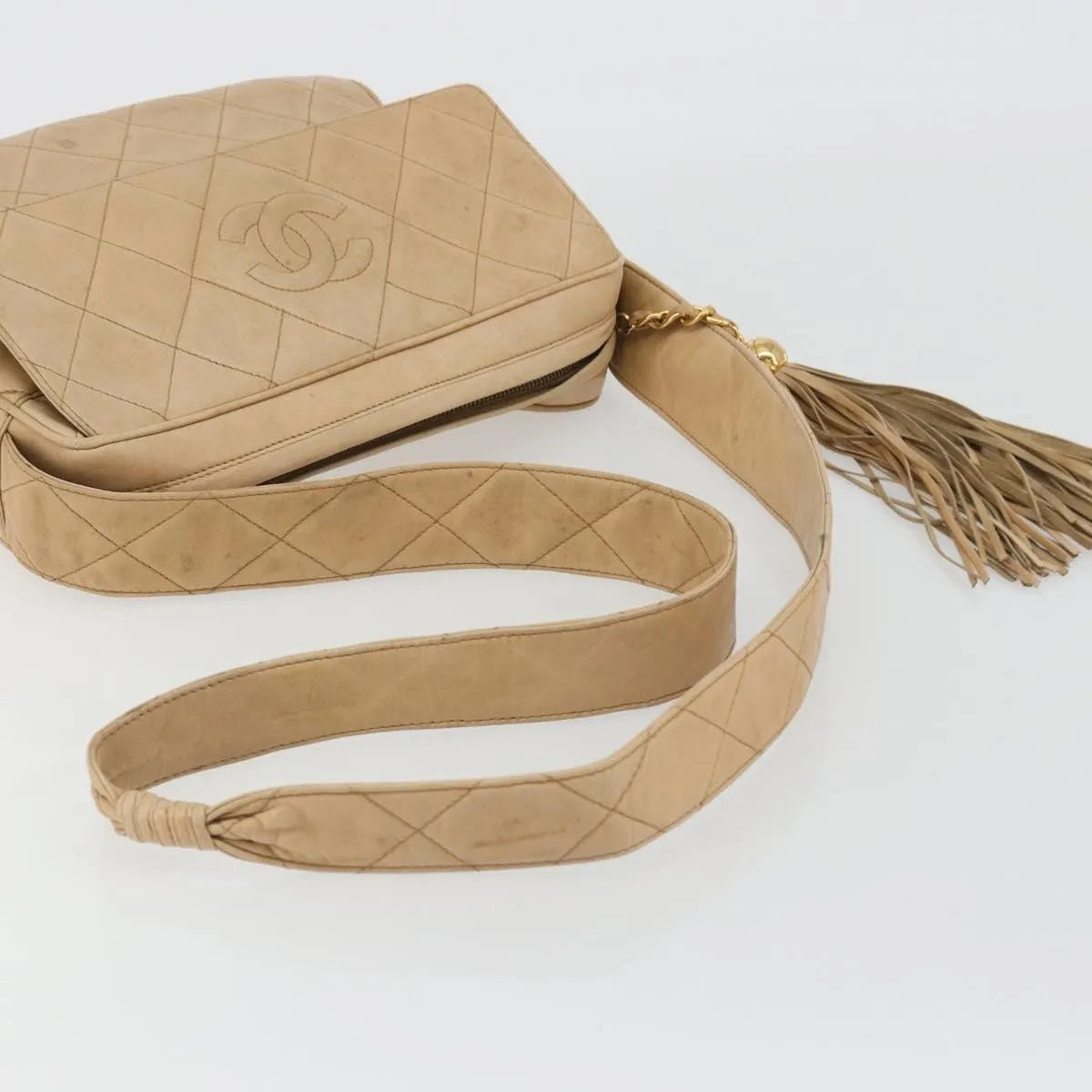 Chanel Vintage Diamond Cc Flap Pocket Quilted Lambskin Beige Leather Shoulder Bag Bag (Pre-Owned)