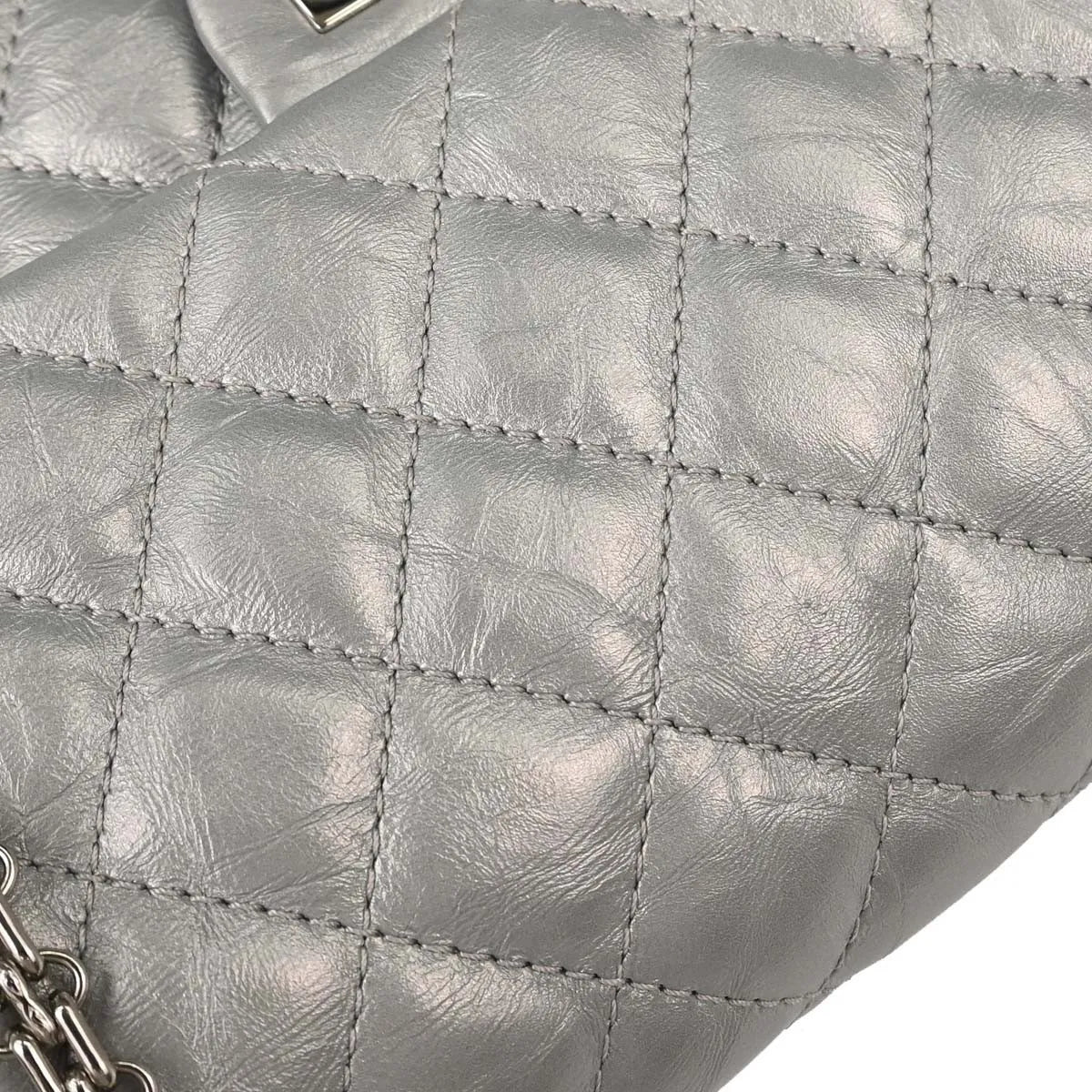 Chanel Reissue 2.55 Double Compartment Flap Quilted Aged Calfskin Silver Calfskin Shoulder Bag Bag (Pre-Owned)