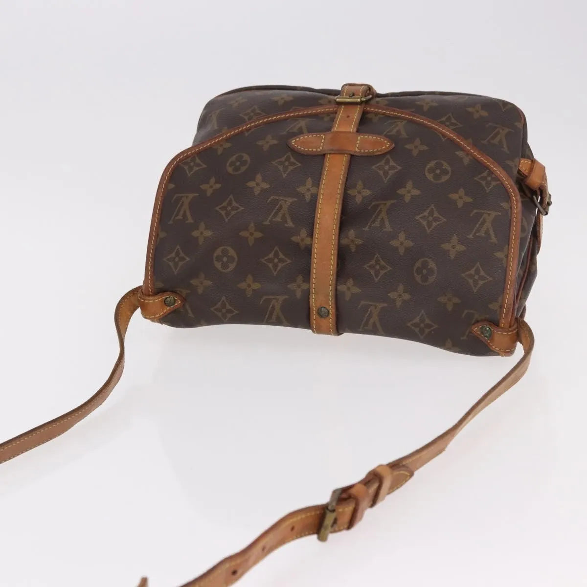 Louis Vuitton Saumur Monogram Brown Canvas Shoulder Bag Bag (Pre-Owned)