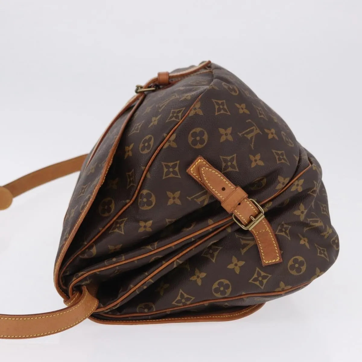 Louis Vuitton Saumur Monogram Brown Canvas Shoulder Bag Bag (Pre-Owned)