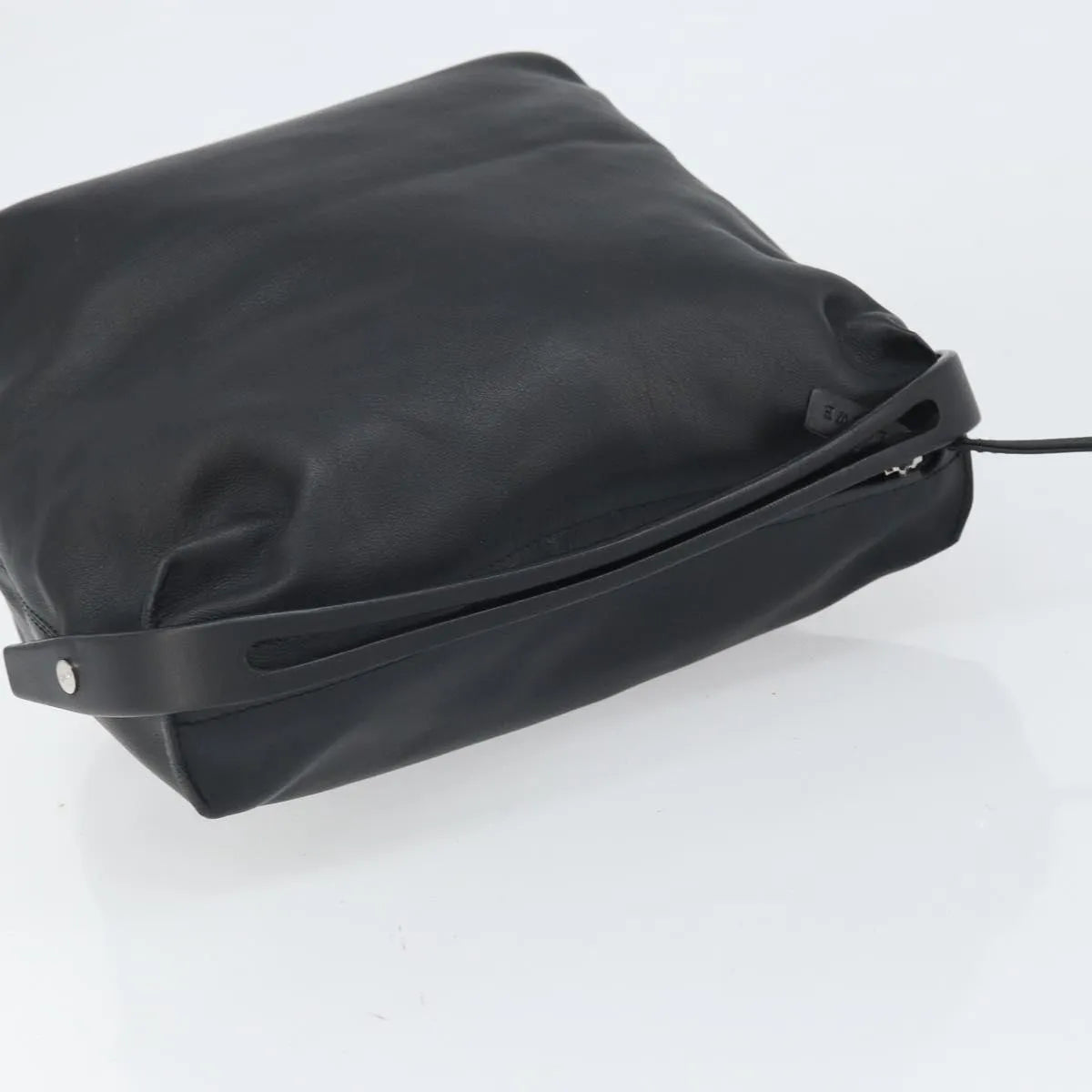 Loewe Vintage Leather Black Leather Handbag (Pre-Owned)