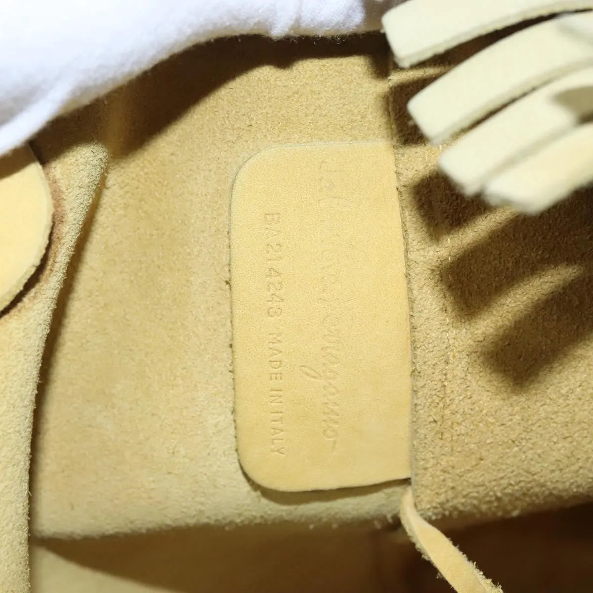 Salvatore Ferragamo Vintage Suede Yellow Suede Shoulder Bag Bag (Pre-Owned)