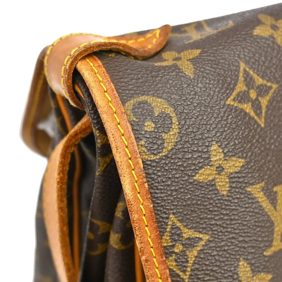 Louis Vuitton Saumur Monogram Brown Canvas Shoulder Bag Bag (Pre-Owned)