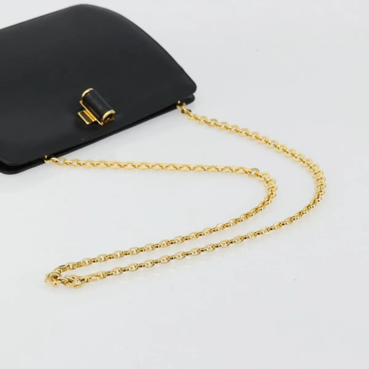 Salvatore Ferragamo Vintage Chain Leather Black Leather Shoulder Bag Bag (Pre-Owned)