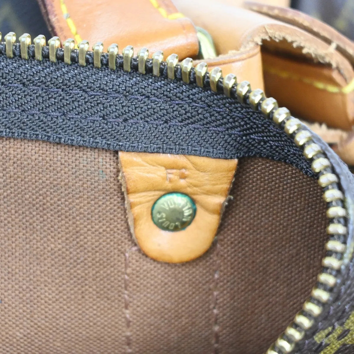 Louis Vuitton Keepall Monogram Canvas Brown Canvas Travel Bag Bag (Pre-Owned)