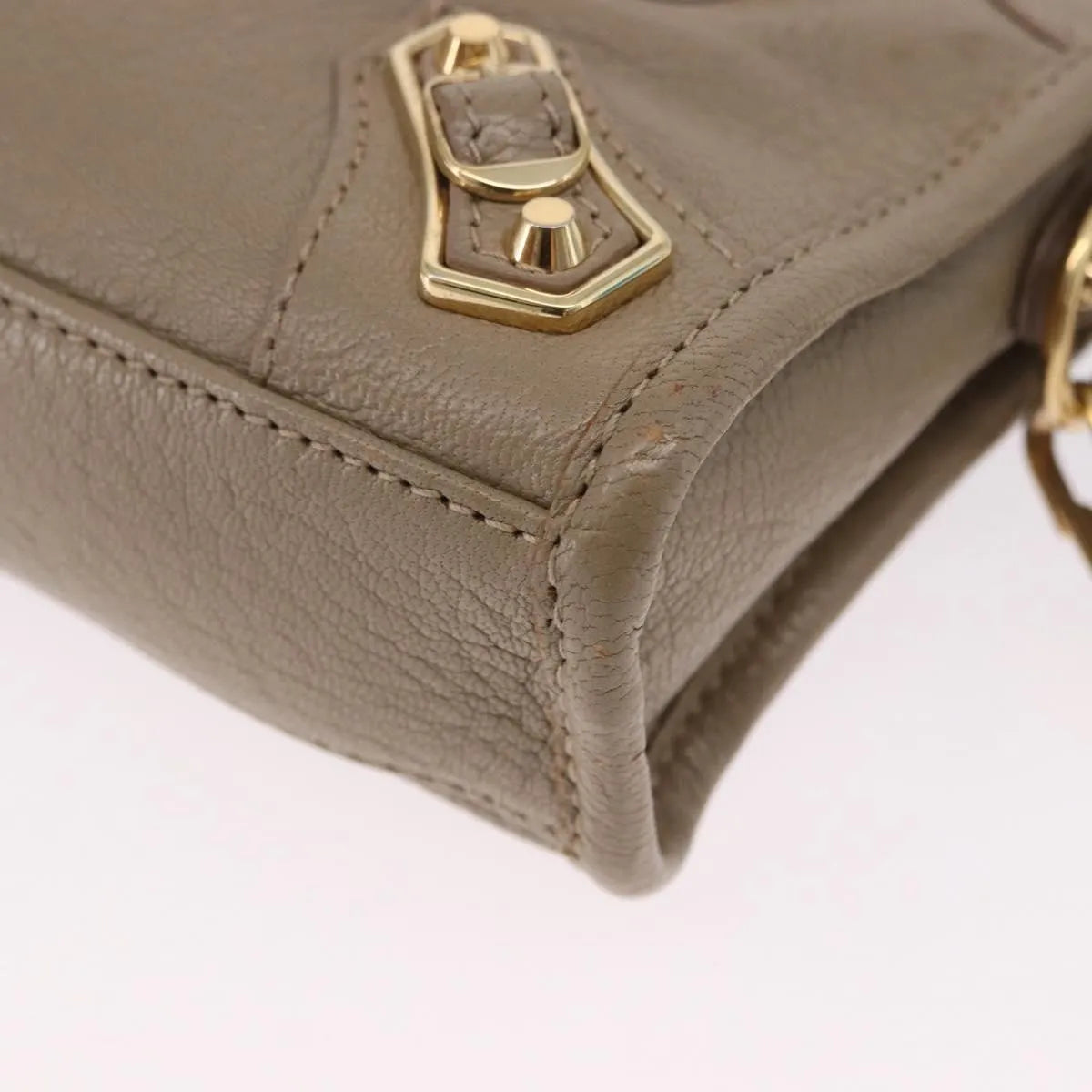 Balenciaga City Classic Studs Leather Beige Leather Handbag (Pre-Owned)