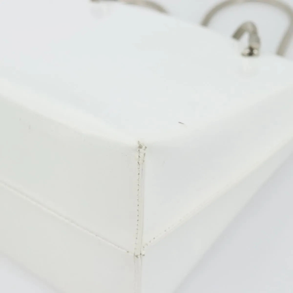 Givenchy Shoulder Leather White Leather Shoulder Bag Bag (Pre-Owned)