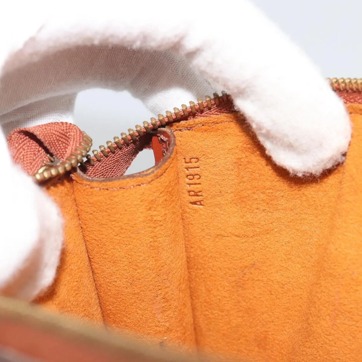 Louis Vuitton Pochette Accessoires Epi Brown Leather Clutche & Pouche Bag (Pre-Owned)