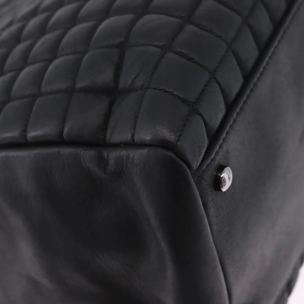 Chanel Cc Lock Bubble Tote Quilted Iridescent Calfskin Black Leather Tote Bag Bag (Pre-Owned)