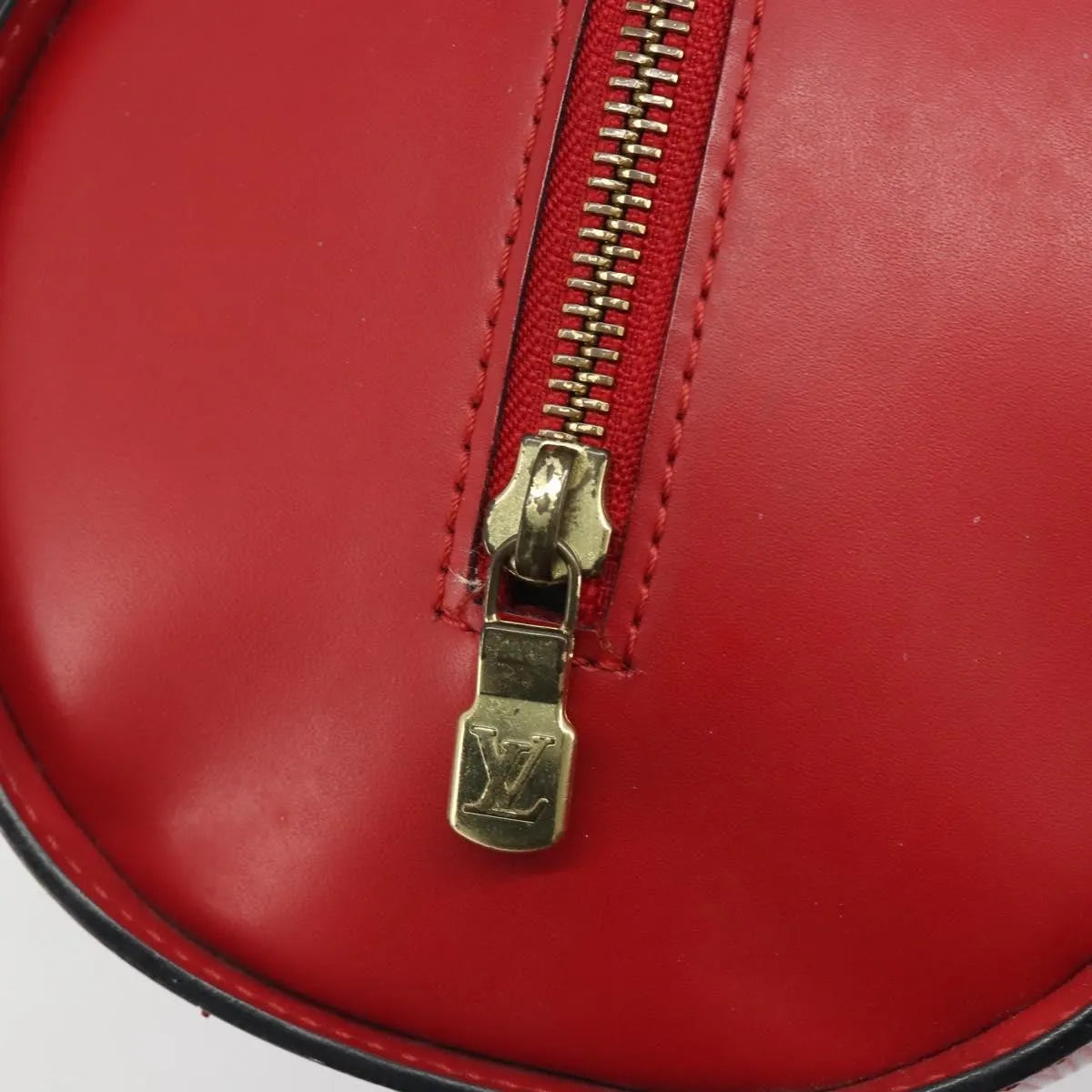Louis Vuitton Soufflot Epi Leather Red Leather Handbag (Pre-Owned)