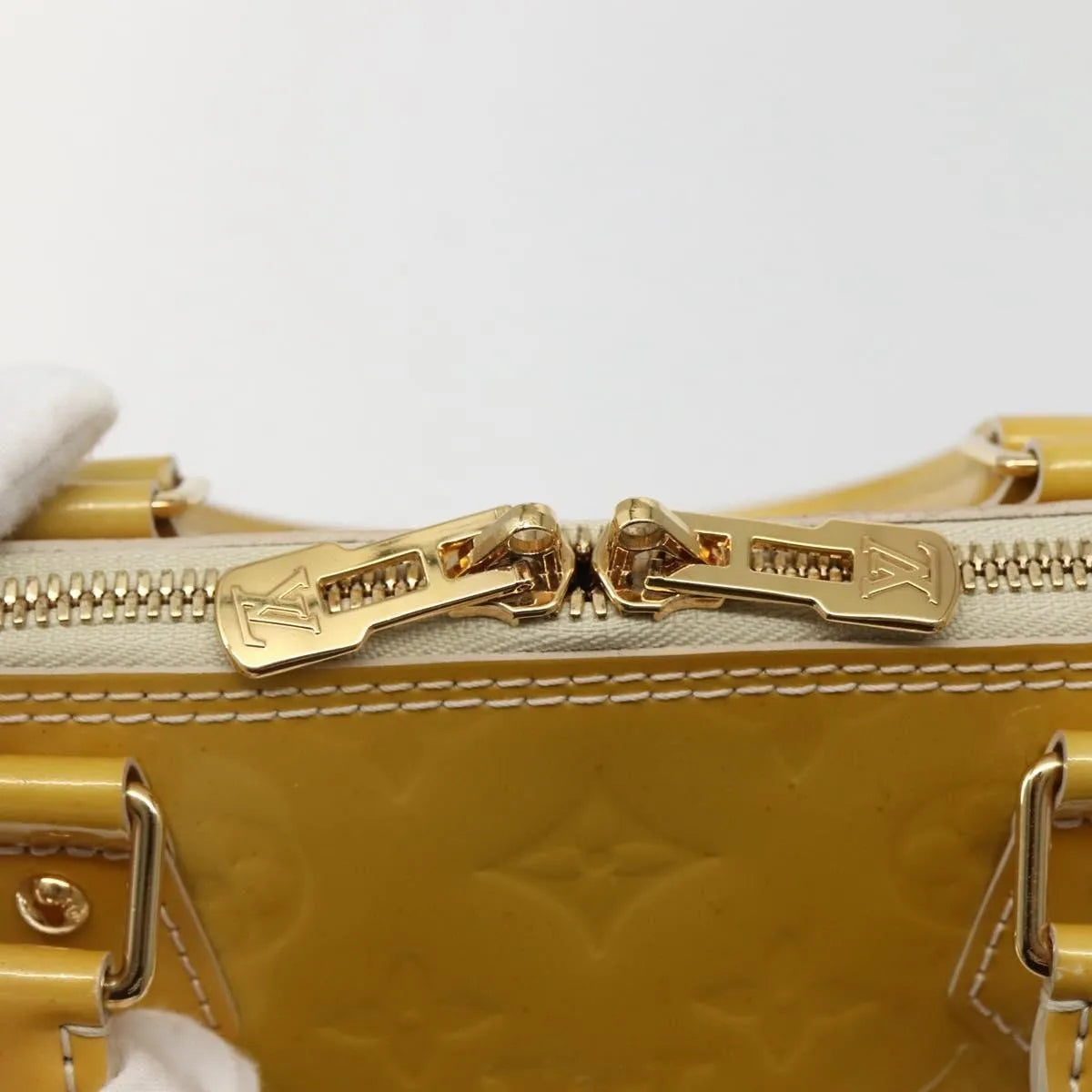 Louis Vuitton Alma Monogram Vernis Beige Patent_Leather Handbag (Pre-Owned)