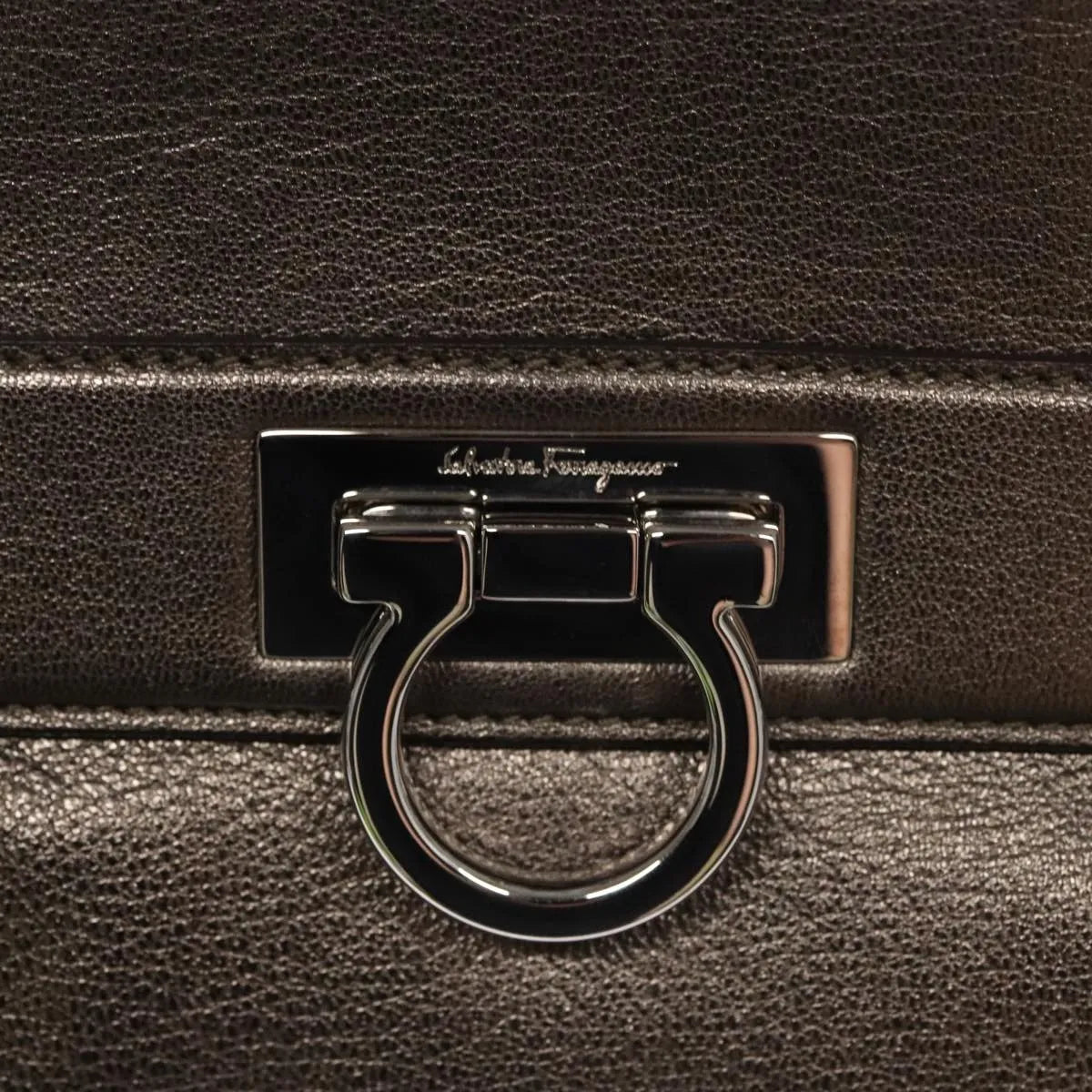 Salvatore Ferragamo Sofia Satchel Leather Silver Leather Handbag (Pre-Owned)