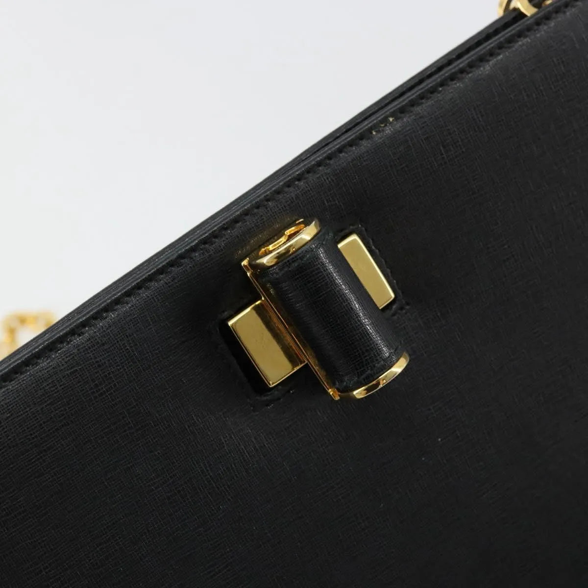 Salvatore Ferragamo Vintage Chain Leather Black Leather Shoulder Bag Bag (Pre-Owned)