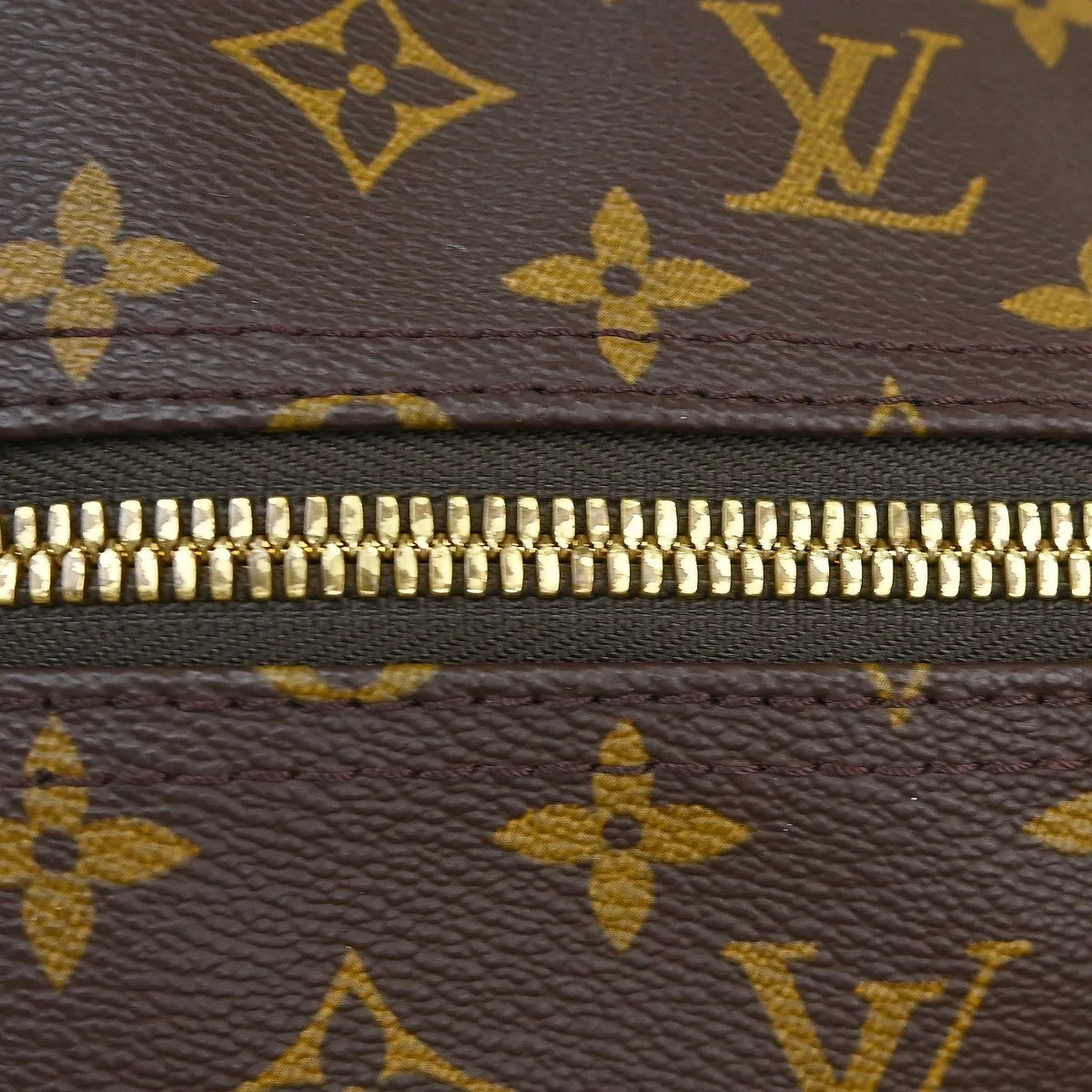 Louis Vuitton Keepall Monogram Canvas Brown Canvas Travel Bag Bag (Pre-Owned)