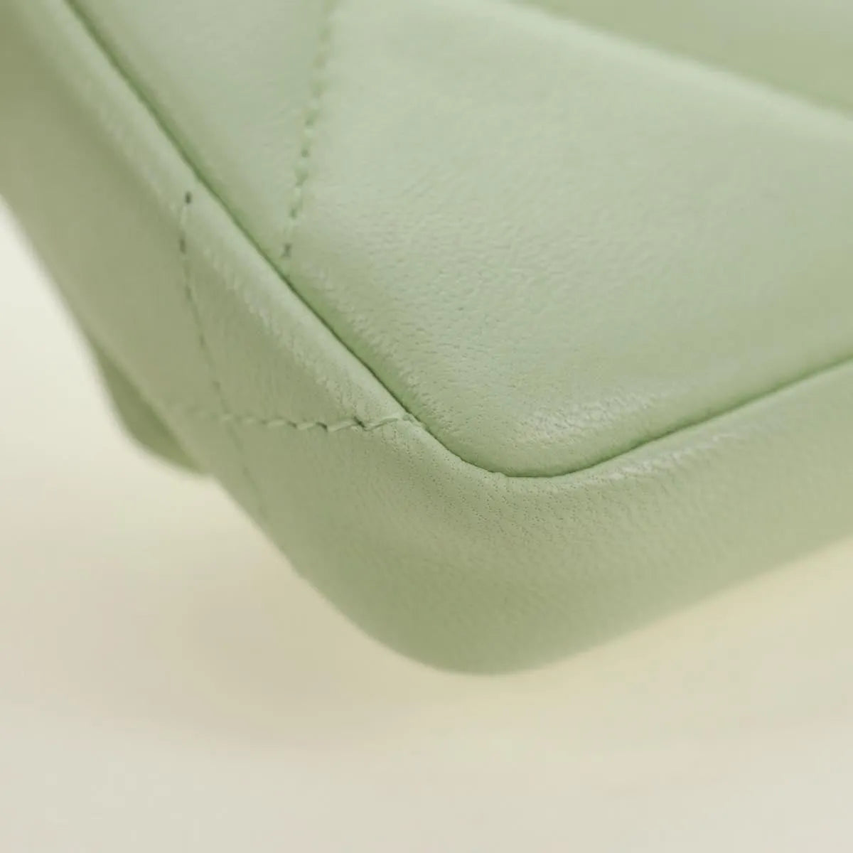 Chanel 19 Convertible Flap Coin Purse With Chain Quilted Lambskin Green Leather Shoulder Bag Bag (Pre-Owned)