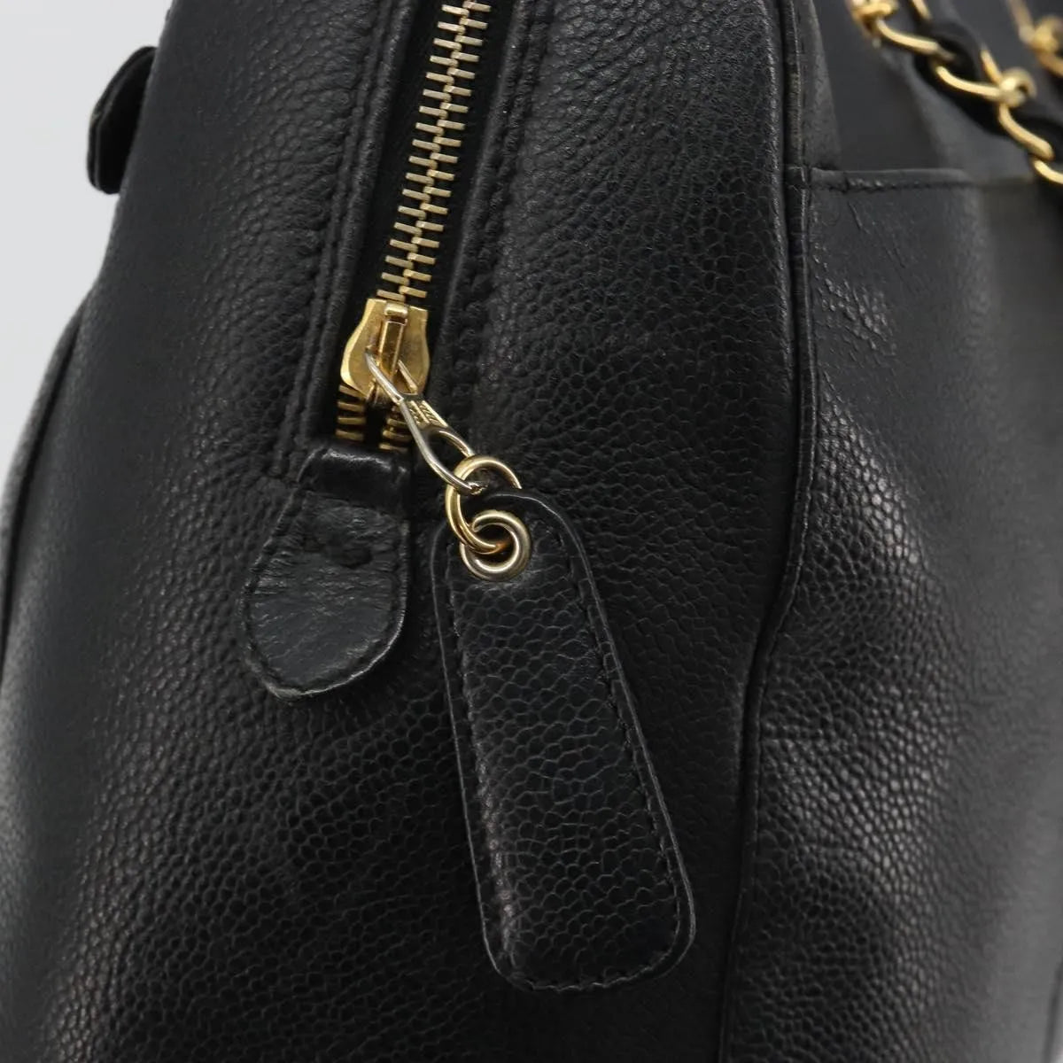 Chanel Vintage Timeless Zip Caviar Black Calfskin Shoulder Bag Bag (Pre-Owned)