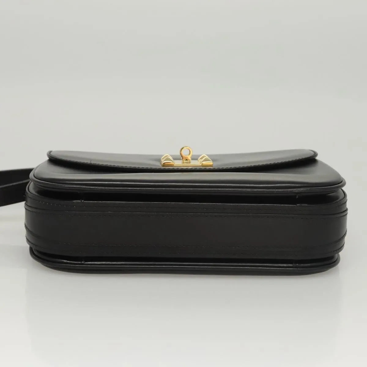 Bally Vintage Leather Black Leather Shoulder Bag Bag (Pre-Owned)