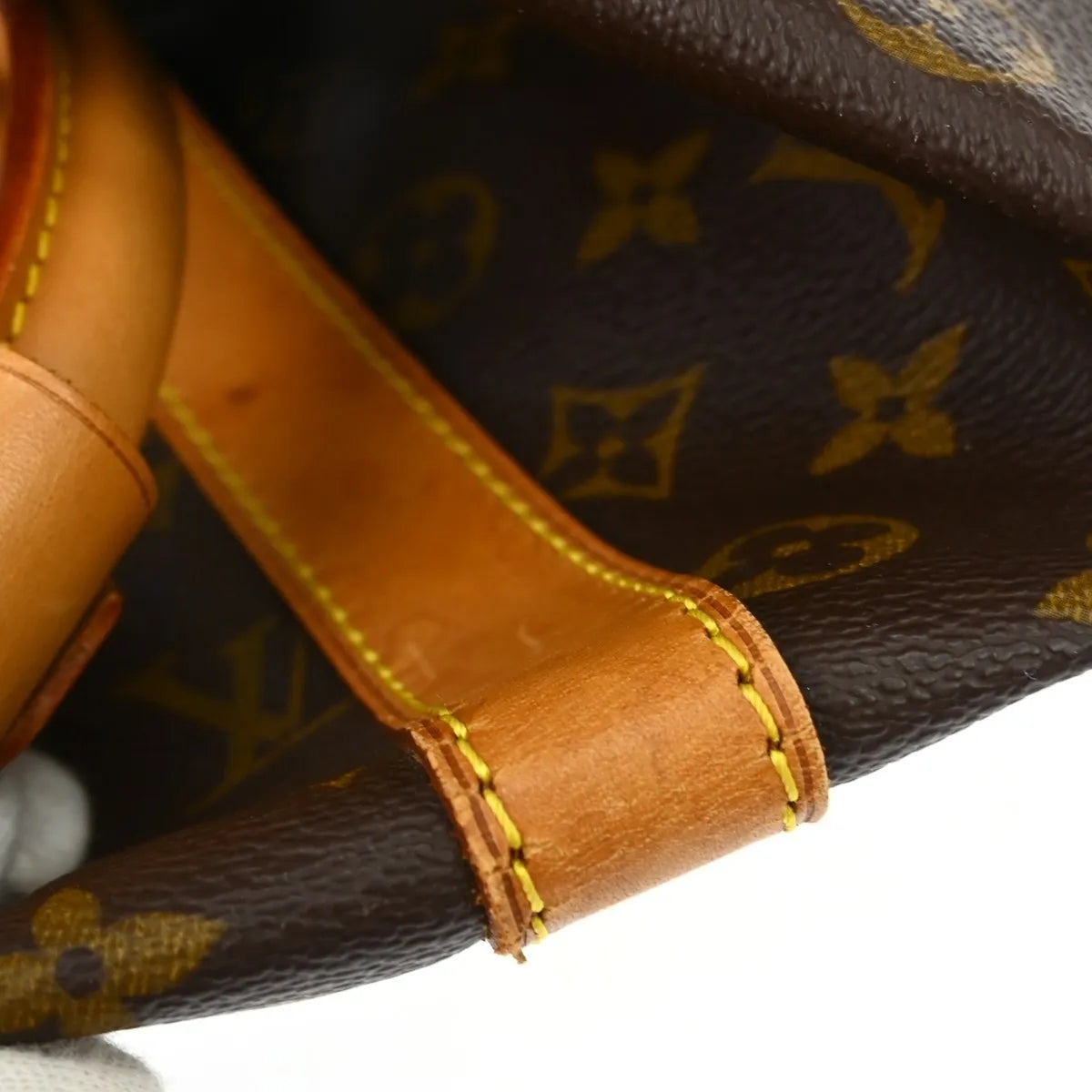 Louis Vuitton Keepall Bag Monogram Canvas Brown Canvas Travel Bag Bag (Pre-Owned)