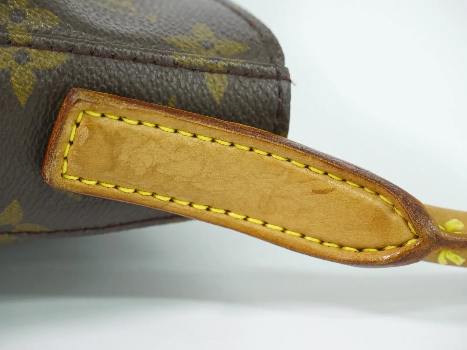 Louis Vuitton Monogram Looping Monogram Canvas Brown Canvas Shoulder Bag Bag (Pre-Owned)