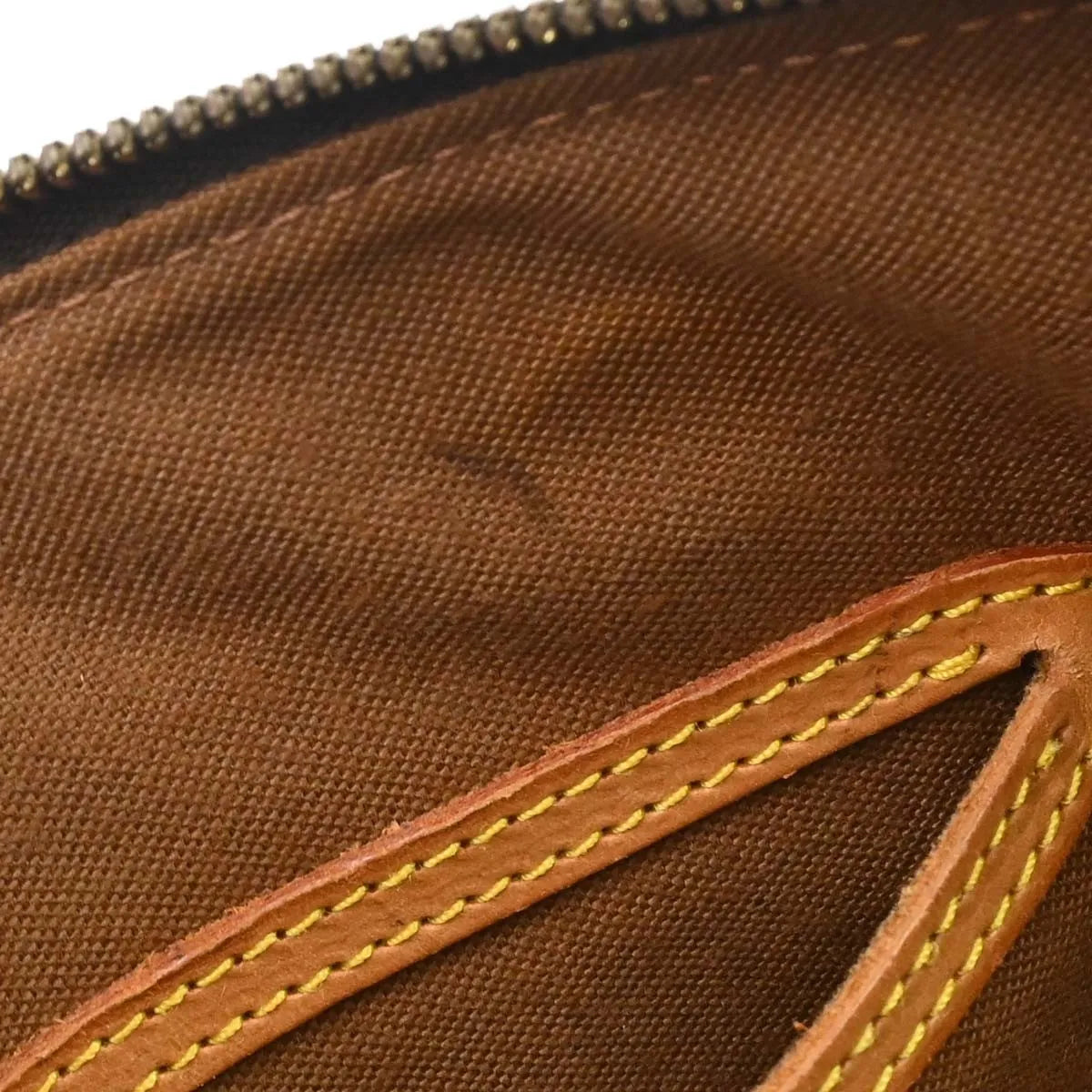 Louis Vuitton Alma Monogram Canvas Brown Canvas Handbag (Pre-Owned)