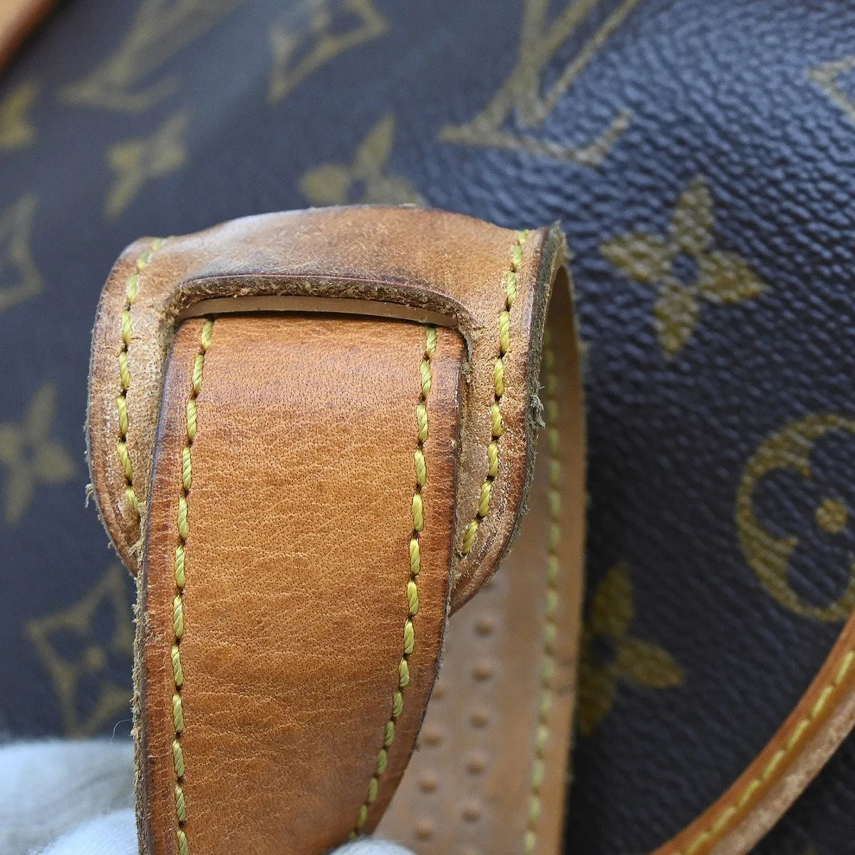Louis Vuitton Saumur Monogram Canvas Brown Canvas Shoulder Bag Bag (Pre-Owned)