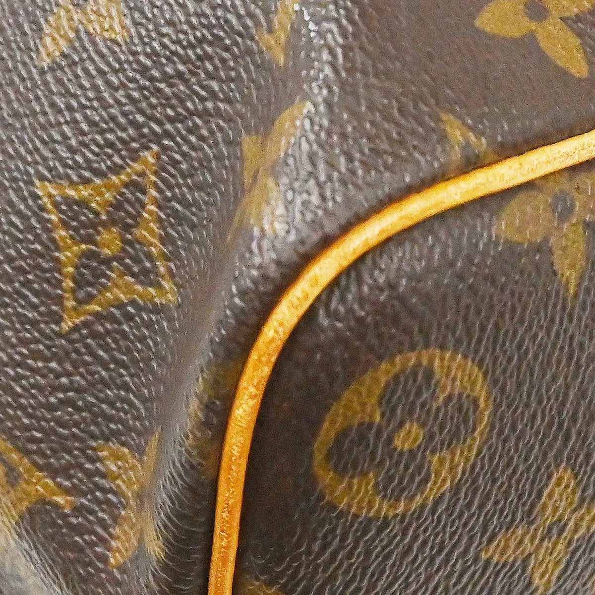 Louis Vuitton Keepall Monogram Canvas Brown Canvas Travel Bag Bag (Pre-Owned)