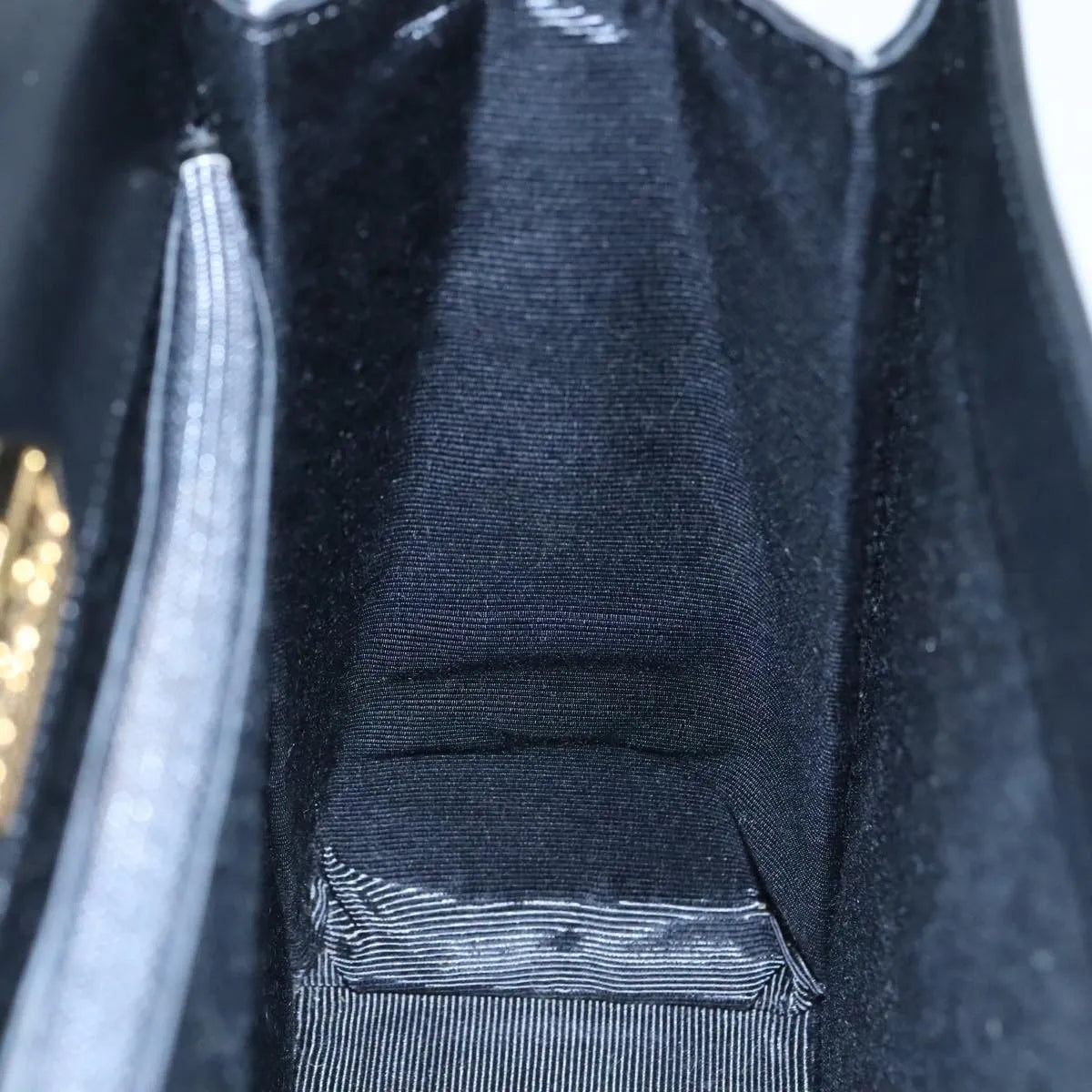 Givenchy Vintage Leather Black Leather Handbag (Pre-Owned)
