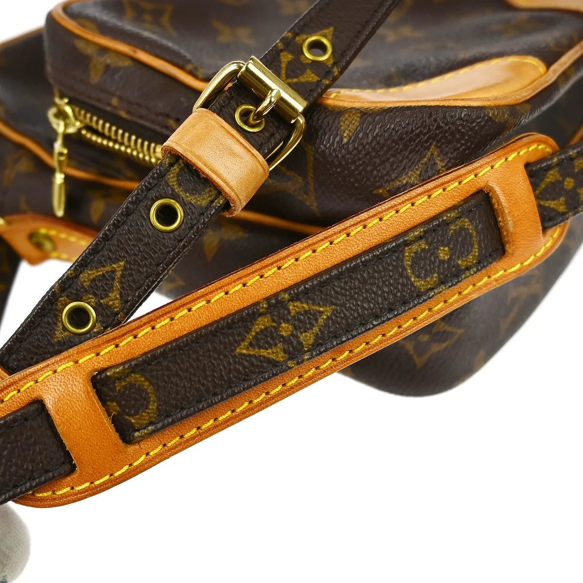 Louis Vuitton Amazone Bag Monogram Canvas Brown Canvas Shoulder Bag Bag (Pre-Owned)